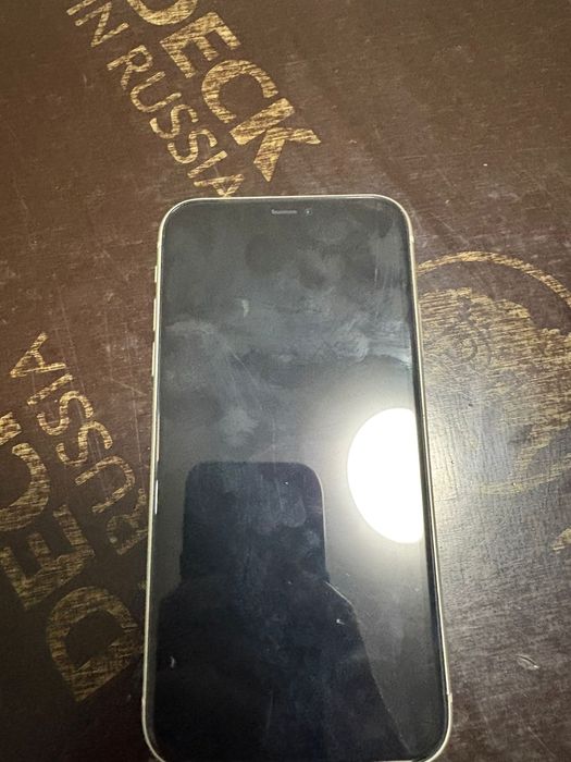 Iphone 11 белый.