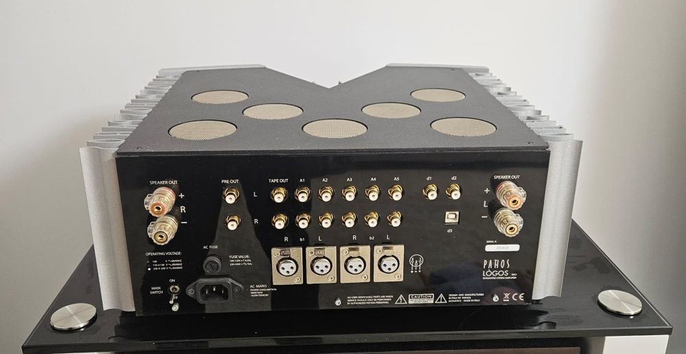 Vand amplificator high end Pathos Logos MKII Padouk Wood