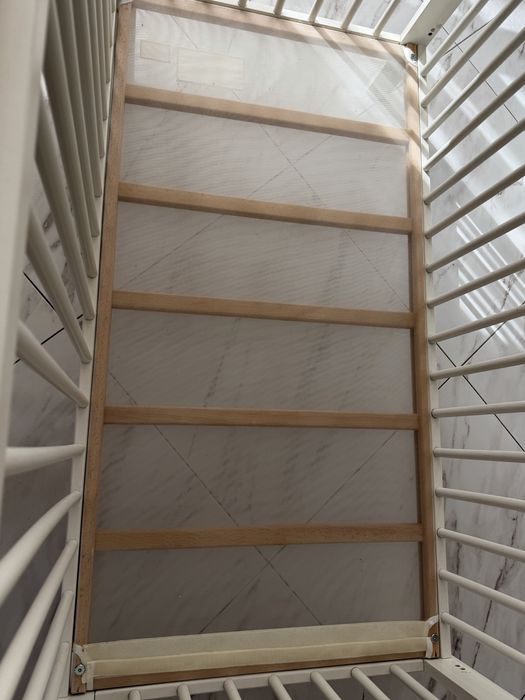 ПРОДАВАМ: IKEA GULLIVER (Легло и Маса за повиване)