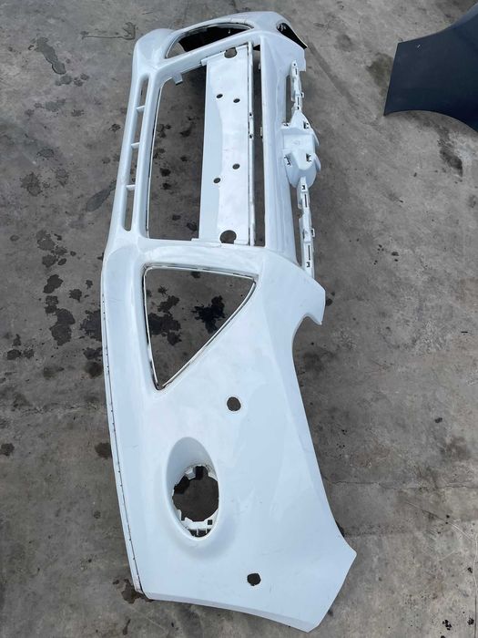 Bară față Ford Focus 3 2011–2018 – originală, culoare albă – cod OEM