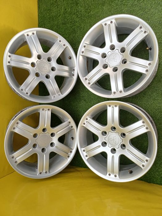 Диски R18 6×139.7 на Mitsubishi Pajero.