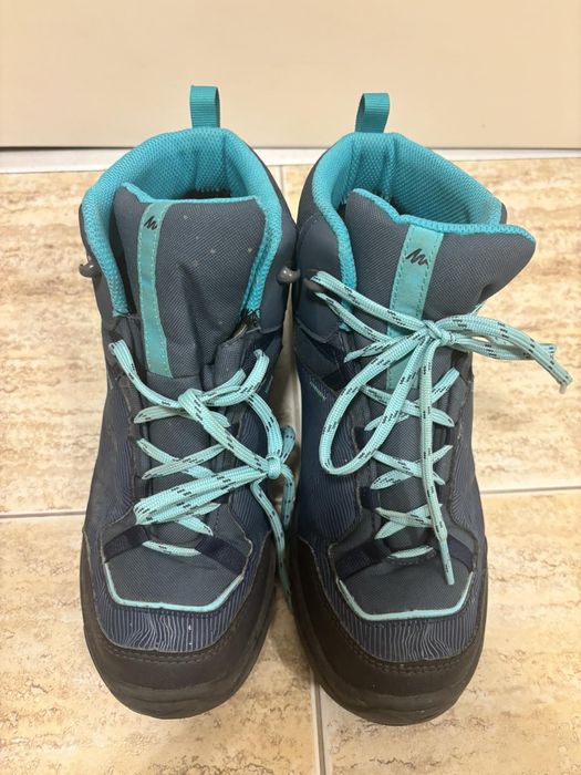Обувки водоустойчеви, боти от Декатлон,  38 номер.