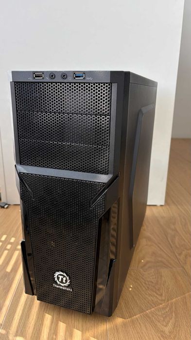 Геймърска Компютърна Кутия Thermaltake Versa H21