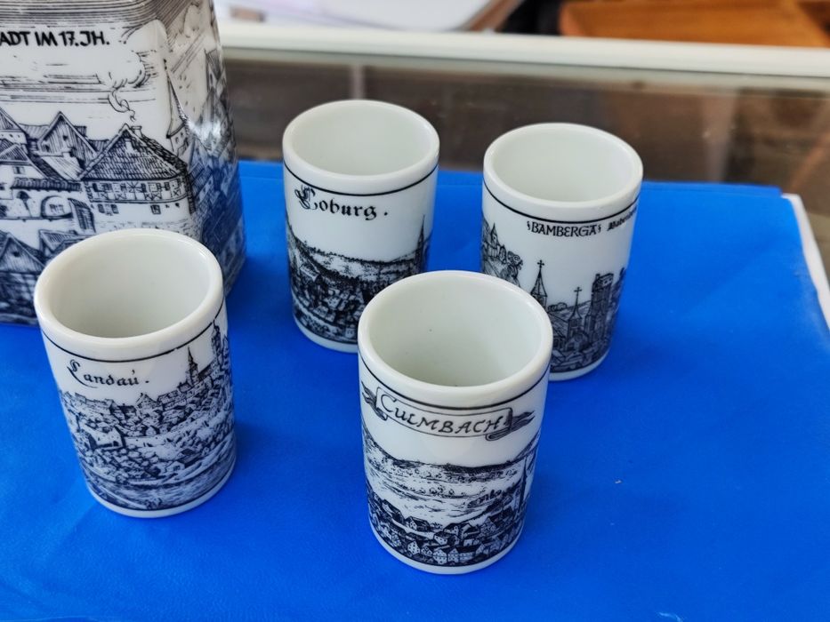 Порцеланова бутилка с 4 чашки Altenkunstadt Germany