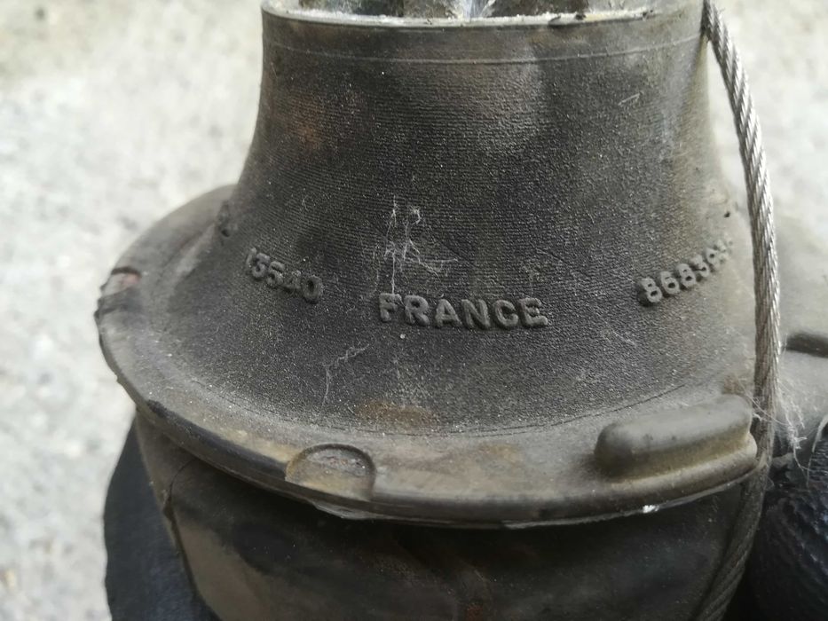 Тампон двигател Volvo V70 S60 Волво В70 С60