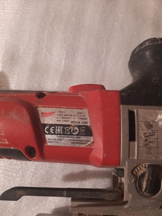 Milwaukee pendular.18jsb