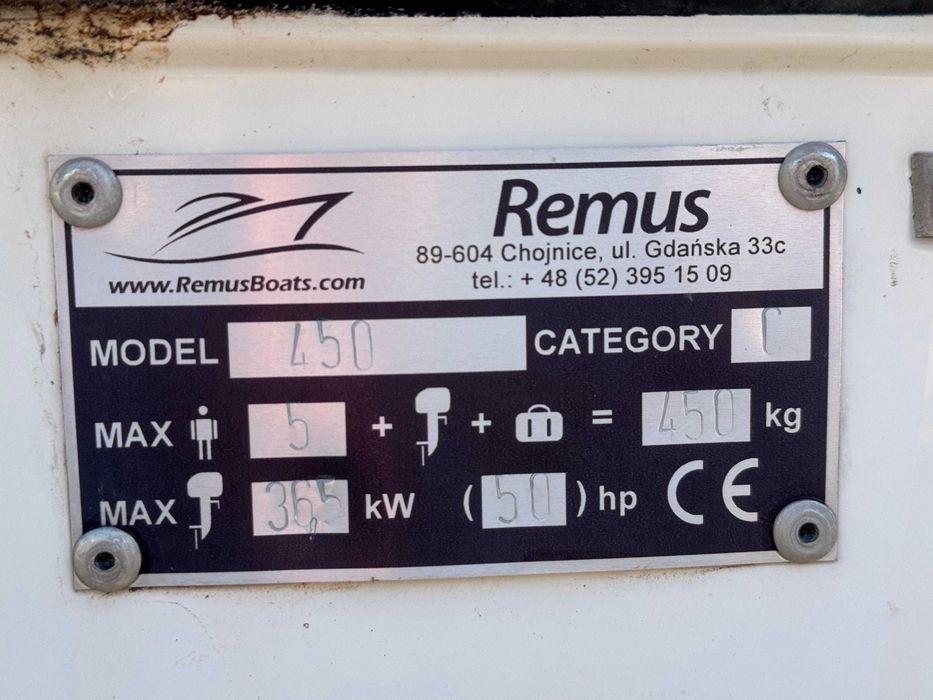 Barca Remus 450 cu motor Yamaha (50cp) si peridoc