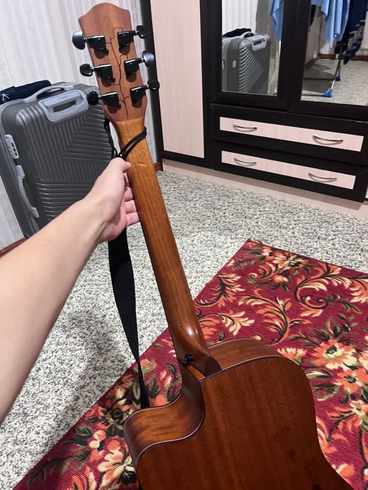 Гитара               .