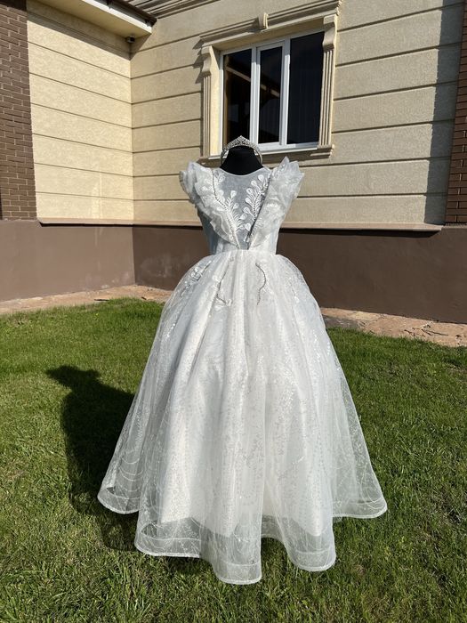 Платья бальные, пышные