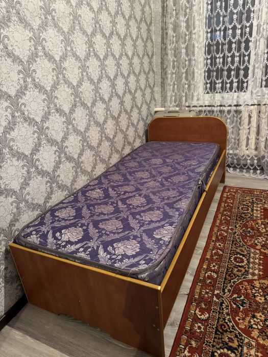 продам кровать с матрасом, и шкаф