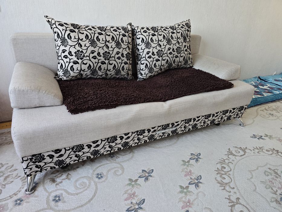 Продам диван еврокнижка