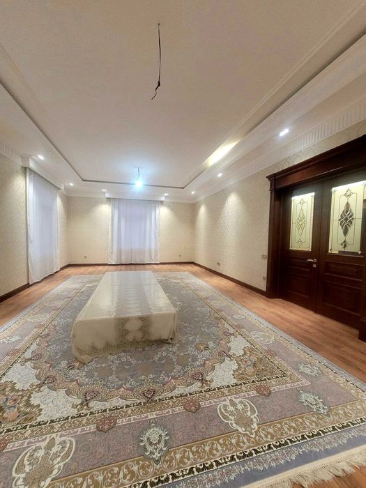 Евро Ховли сотилади