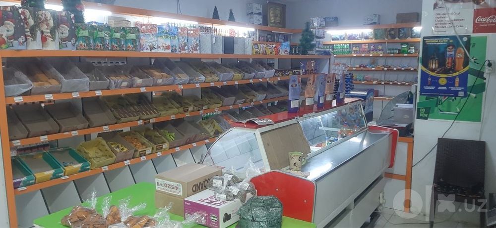 продуктовый магазин продается