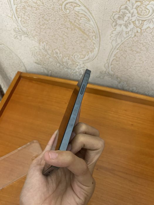 Айфон 12 про продам