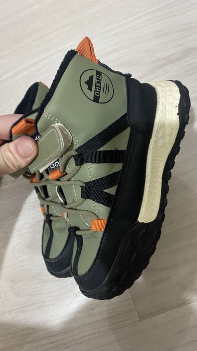 Обувь на мальчика 28/29 размеры