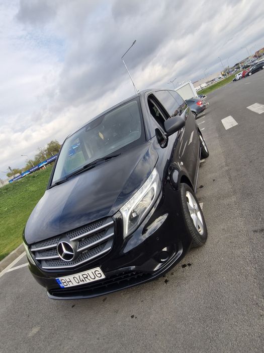 Vând mercedes vito