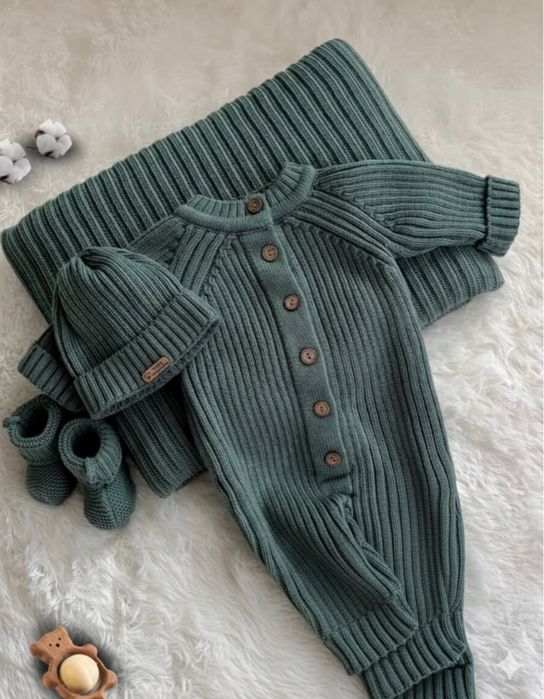 Комплект одежды на выписку