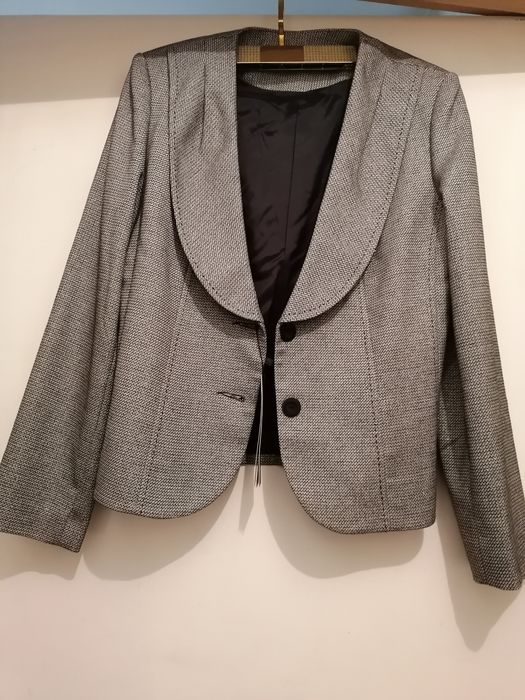 Ново дамско сако