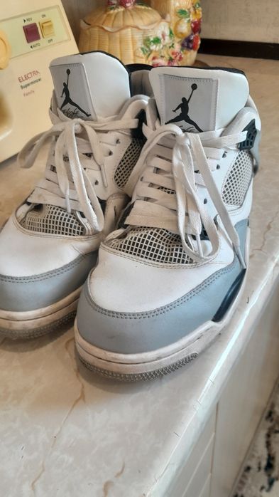 Кроссовки, фирменные и дешёвые