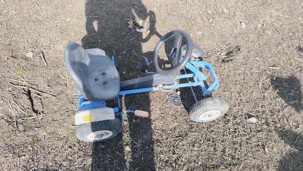 Продам детскую машину