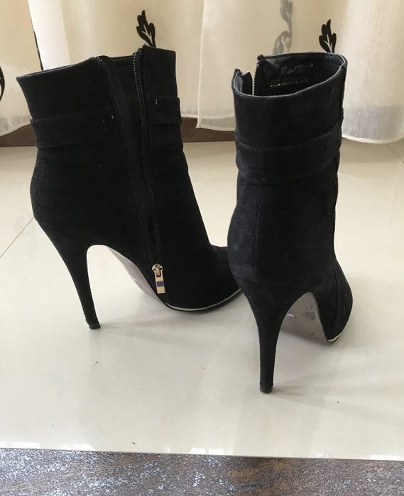 Botine negre cu toc, 40