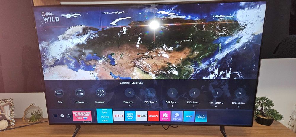 Samsung Smart TV LED 55 Inch 140 cm