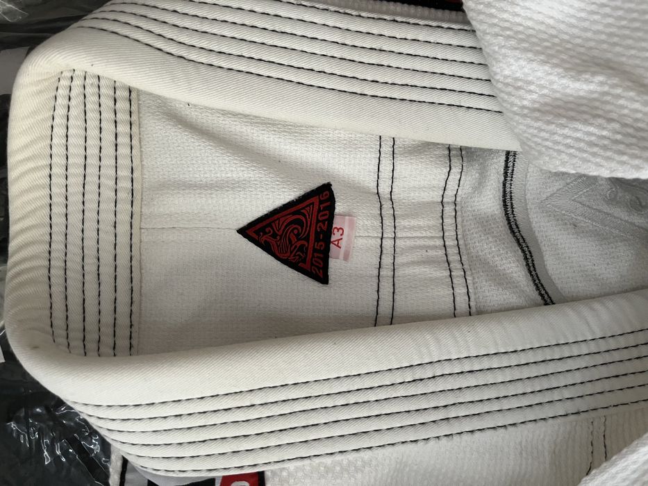 Кимоно для джиуджитсу