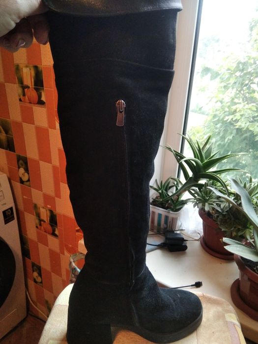 Продам ботфорты женские