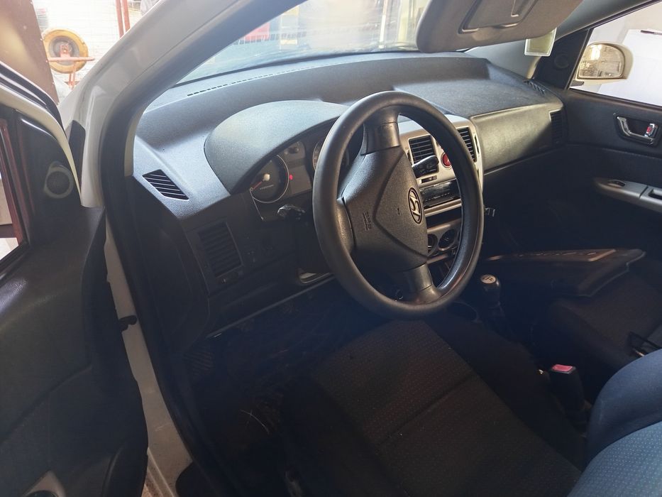 Vând Hyundai getz 1.5 diesel 2006 euro 4 pt piese de schimb s