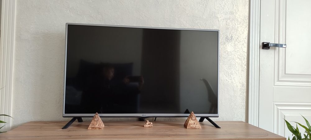 Телевизор LG Led