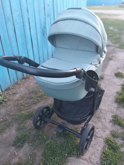 Продам детскую коляску