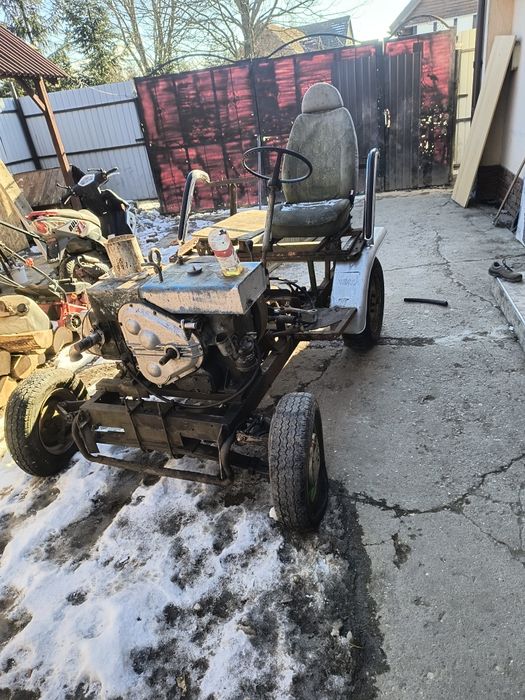 Vând tractoraș TN12 perfect funcțional