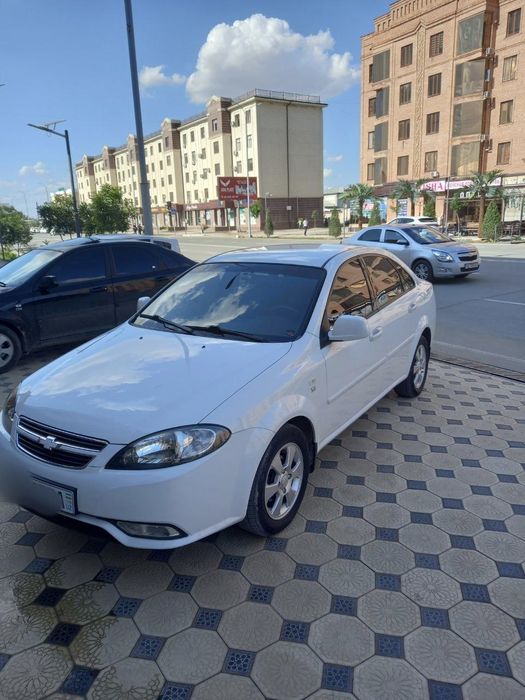 Жентра сатылады, ак цвет пробег 125 мын, метан,