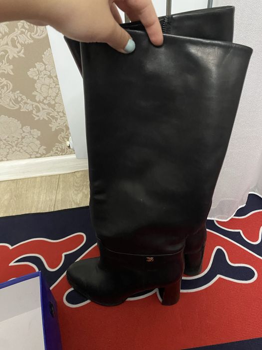 Продам демисезонные сапоги