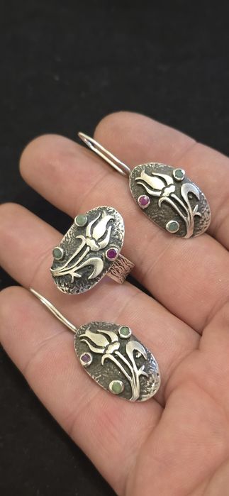 Set din argint rubine smaralde