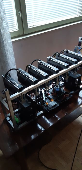 Майнинг риг/копачка/Mining rig RX580 8gb Sapphire pulsе - Карти на бр.