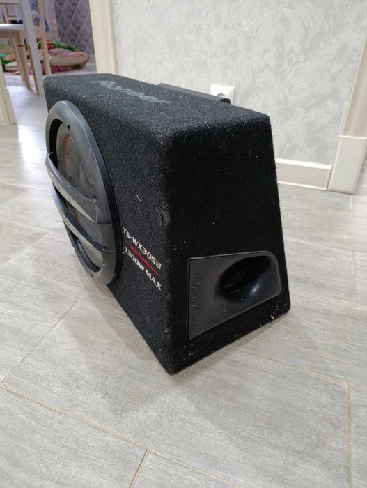 Сабвуфер с усилителем