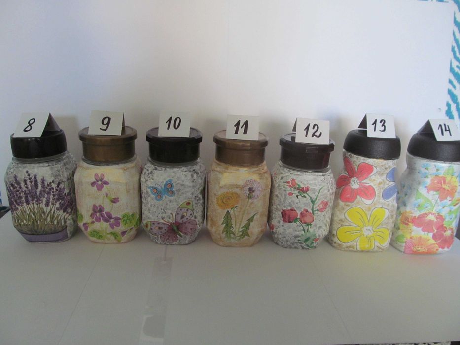 Вази, бурканчета от кафе и тенекиени кутии - декупаж