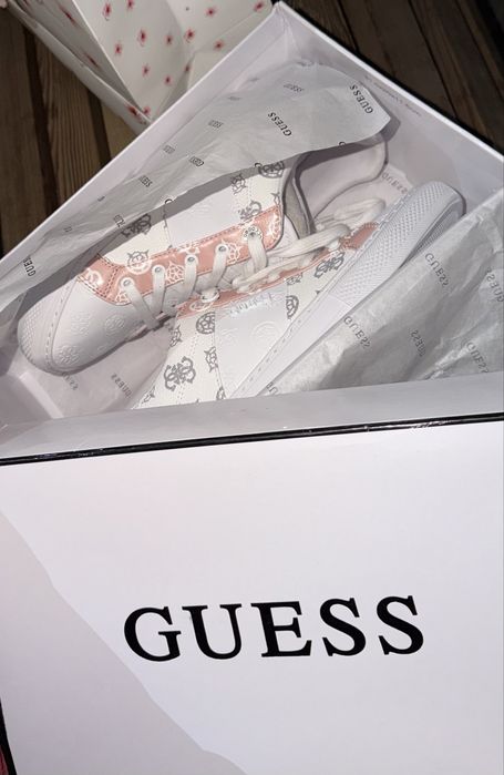 Кроссовки guess оригинал