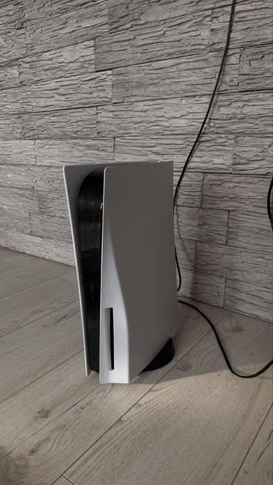 PS5 + 2 геймпада