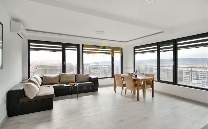 Дава се под наем Тристаен апартамент в Варна, Център - 95 кв.м за 800 € - Снимка #3