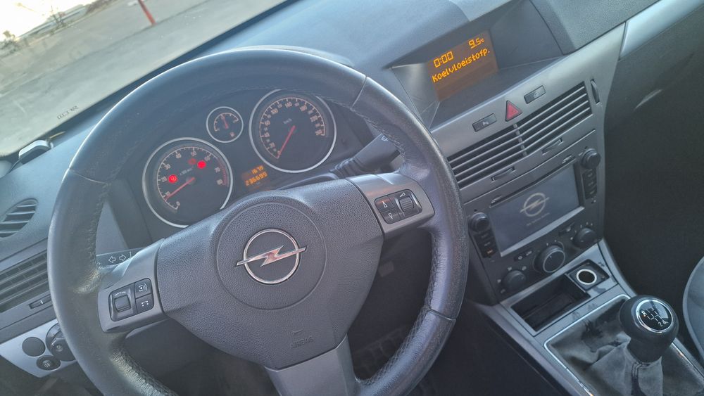 Se vinde mașina Opel in stare foarte bună