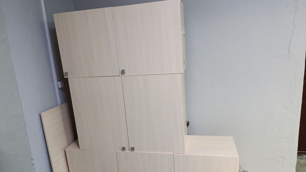 Продам шкафчики в магазин