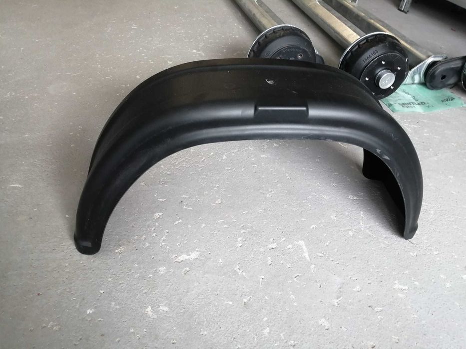 Aripa mono material plastic