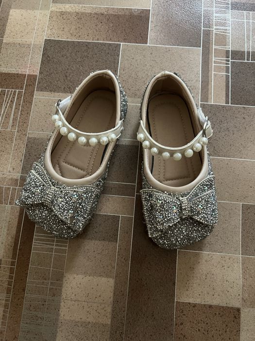 Туфли детские на девочку