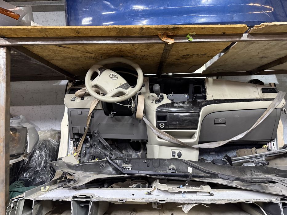 Торпедо панель Сиенна 2012 г