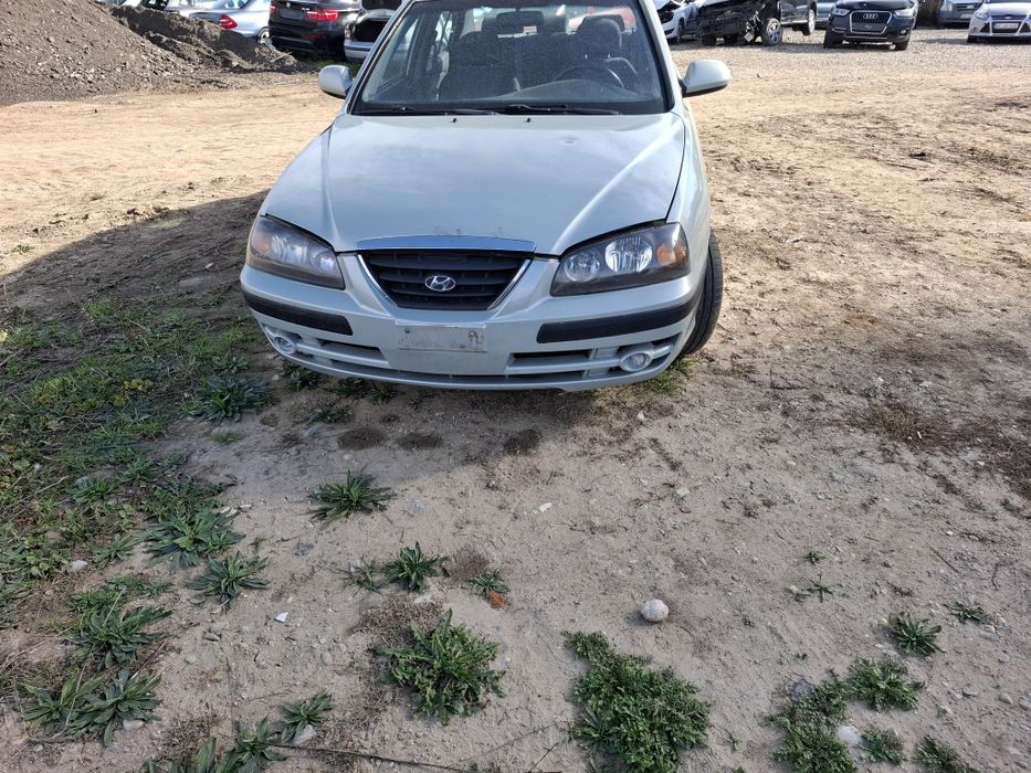 Dezmembrez Hyundai Elantra 1.6i /bara fata hyundai elantra/faruri elan