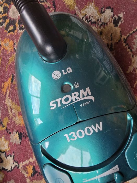 Продам пылесос LG Storm модели V-3300T
