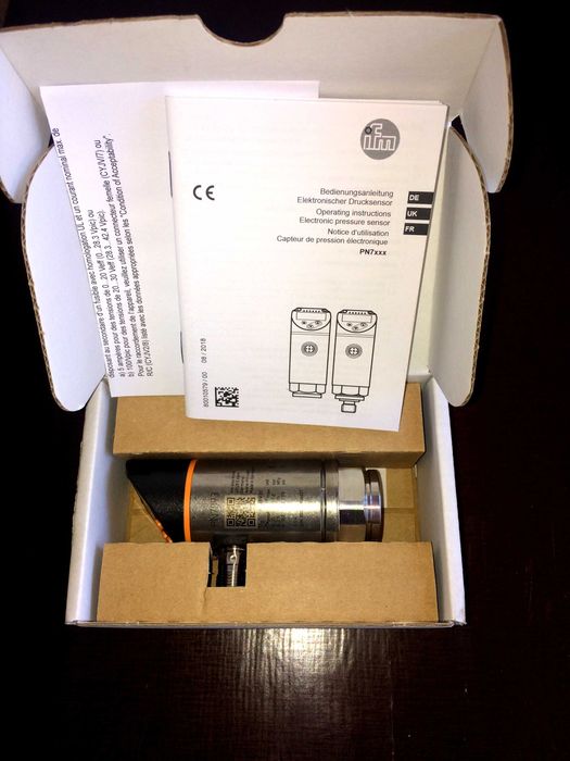 IFM PN7093 - Senzor de presiune cu afișaj