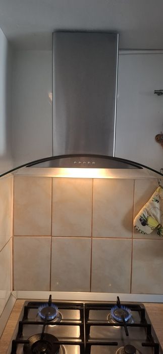 Vind  cuptor  pe gaz + plită pe gaz+ hotă decorativa
